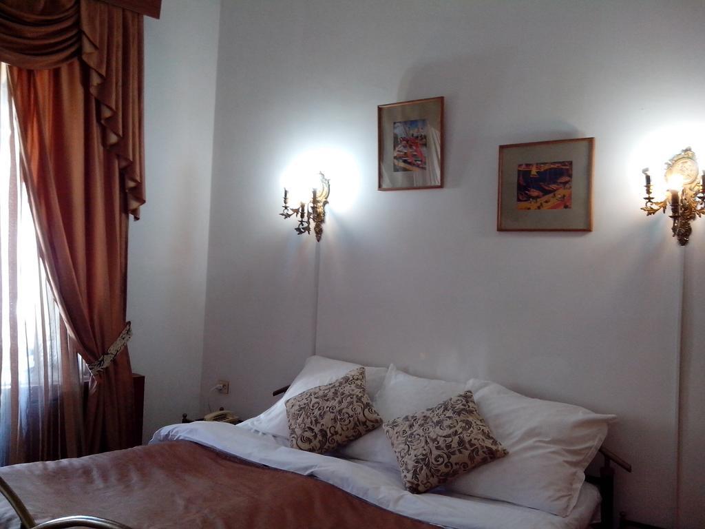 Classic Hotel Tbiliszi Kültér fotó