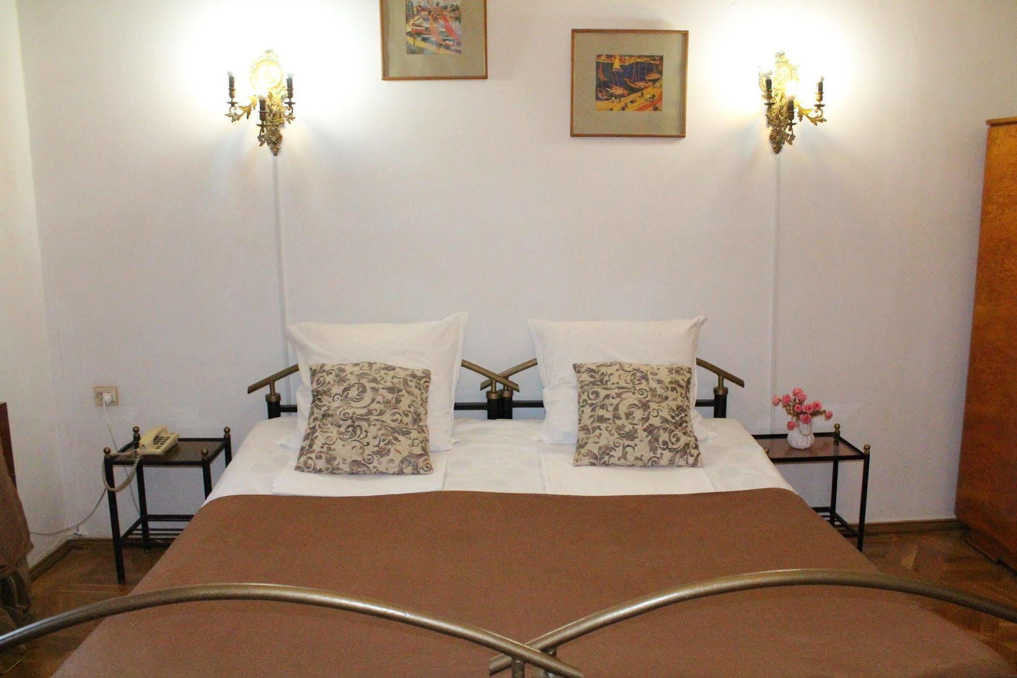 Classic Hotel Tbiliszi Kültér fotó